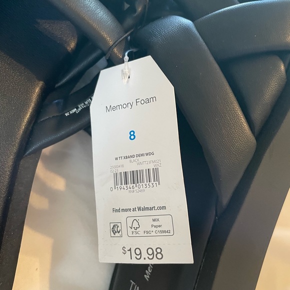 3 Pair Sandals - Picture 6 of 8